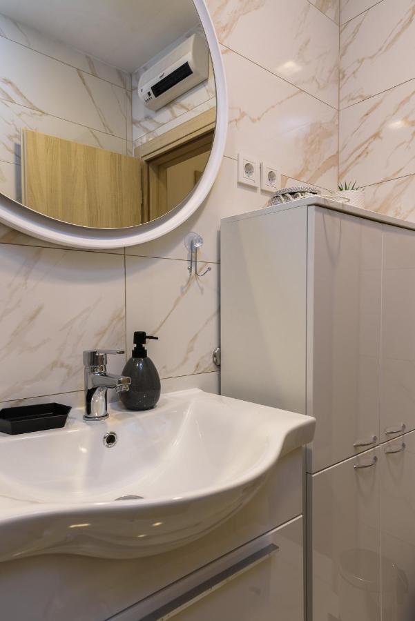 Apartments Mare Trogir Exterior photo