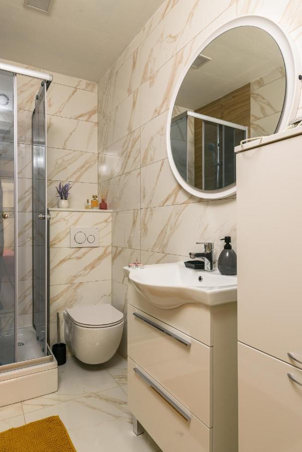 Apartments Mare Trogir Exterior photo