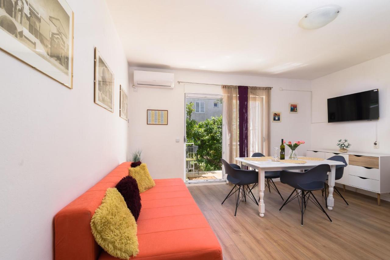 Apartments Mare Trogir Exterior photo