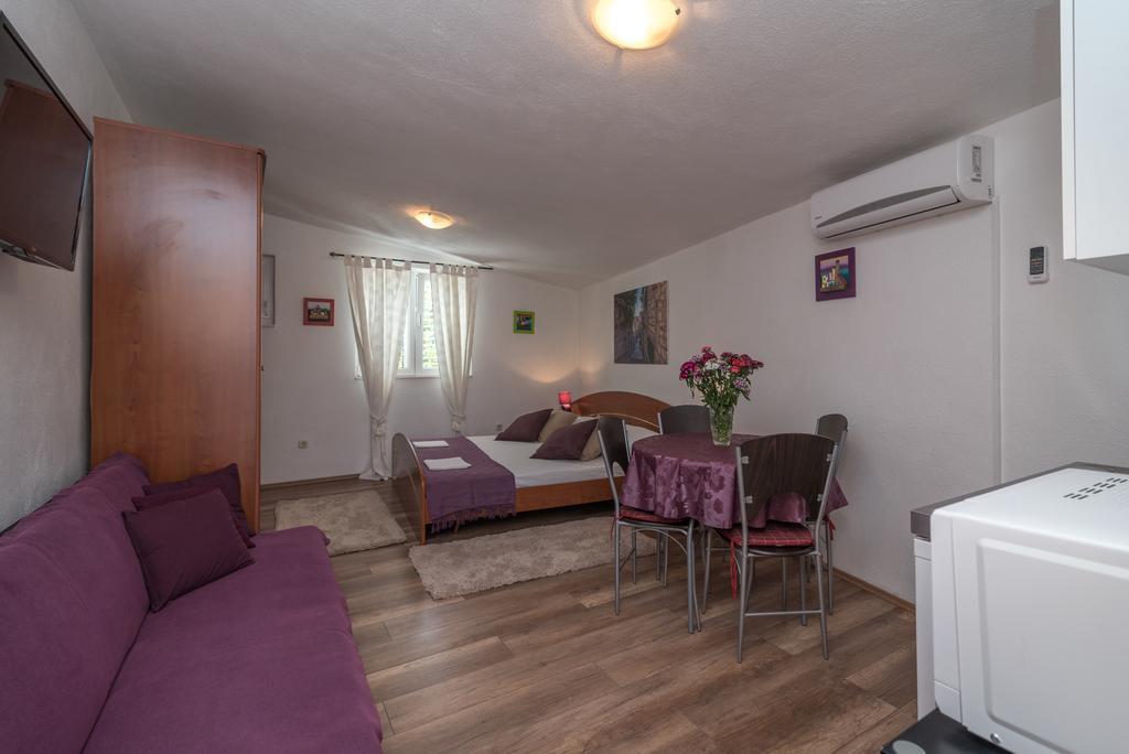 Apartments Mare Trogir Exterior photo