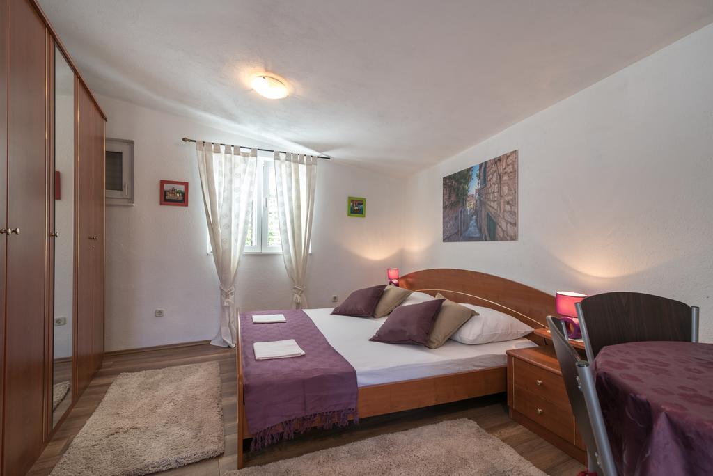 Apartments Mare Trogir Exterior photo